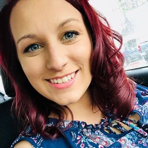 Meet your Posher, Kayla